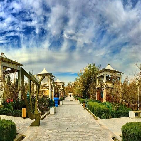 راهرو باغ هنر شیراز